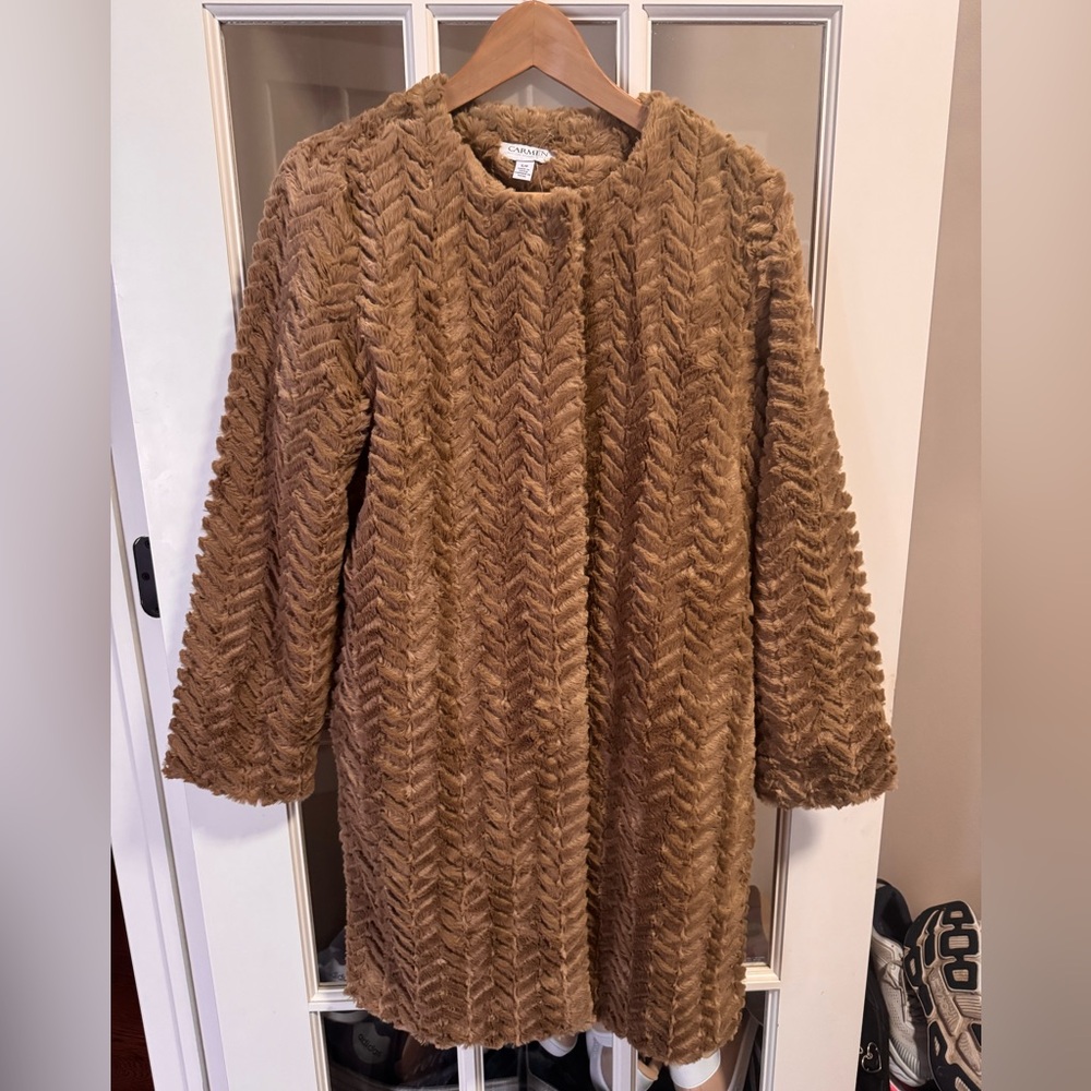 Carmen Marc valvo faux fur one button long coat nwt size small